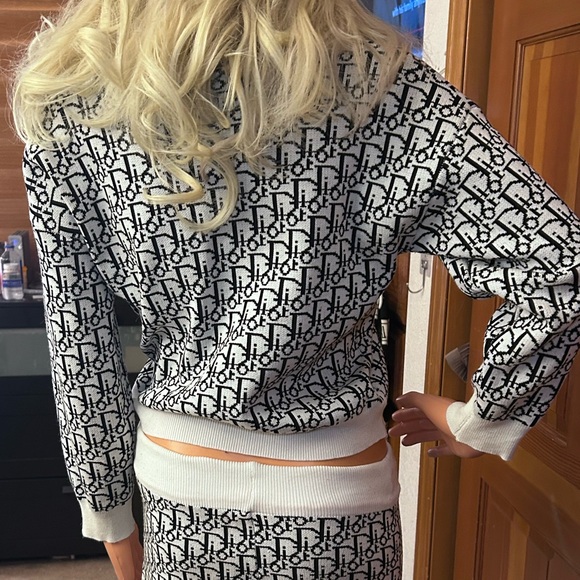 Authentic DIOR Two-Piece Loungewear Set - Picture 8 of 12